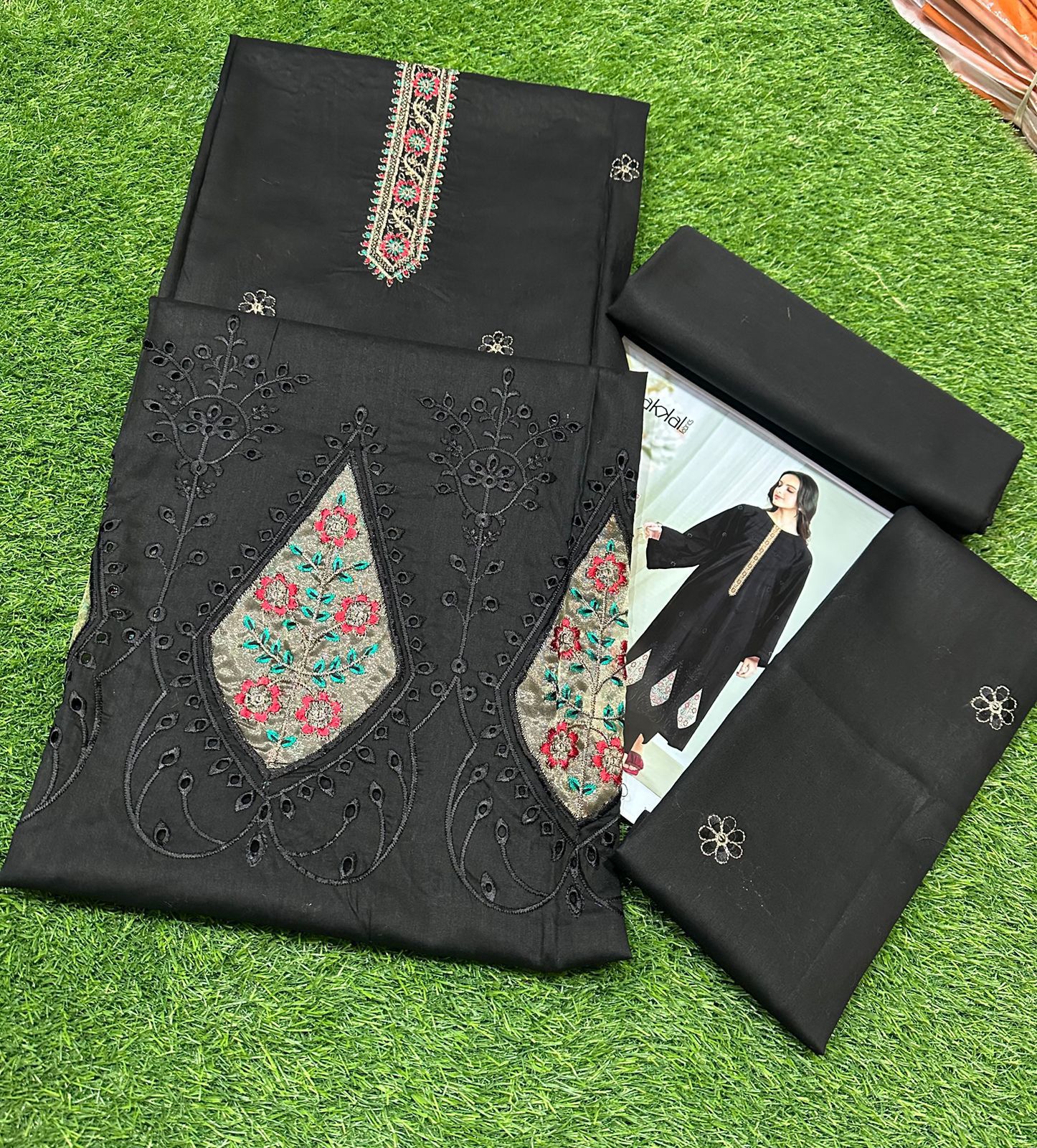 Tawakkal 2Pc Lawn Suit – Embroidered Front & Sleeves