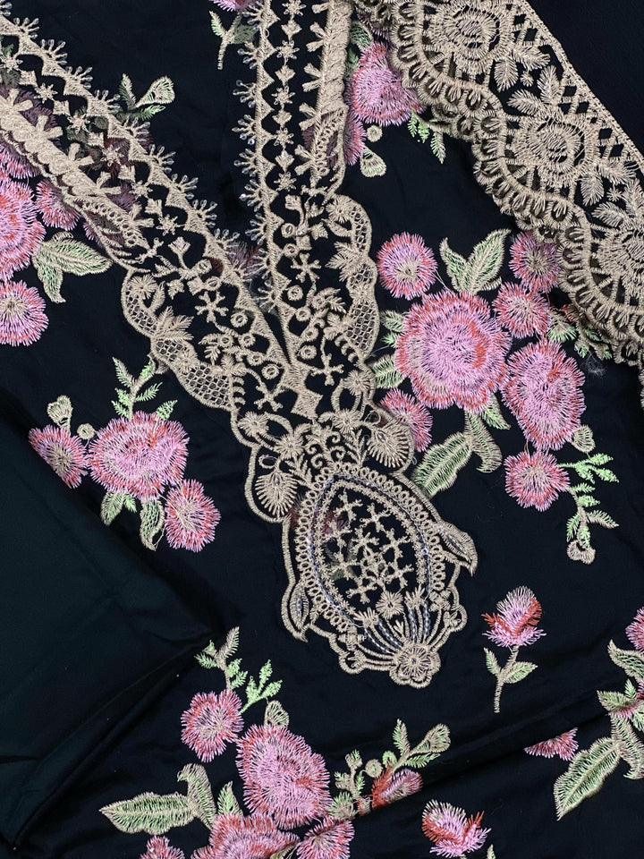 Zainab Chotani Lawn Cotton 3-Piece Suit with Chiffon Dupatta